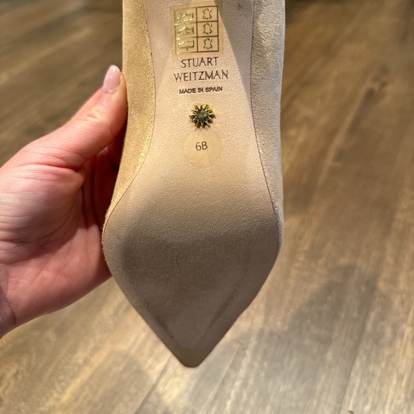 Stuart Weitzman 75 Pointed Toe Pumps - Picture 6 of 6